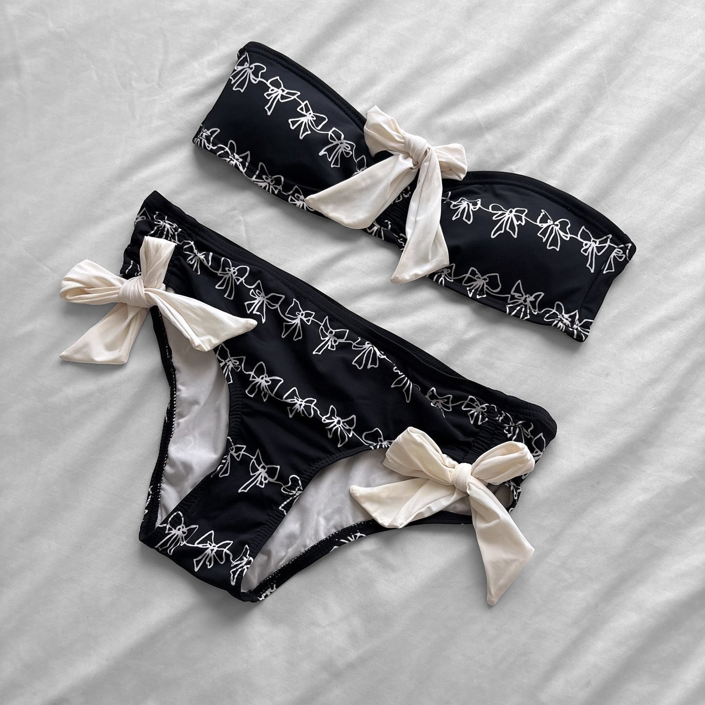 M size•Marc Jacobs Bow bikini Set